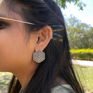 Minimal Hexagon Earring