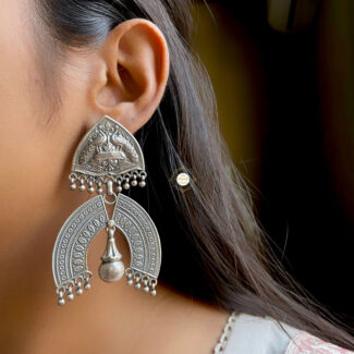 'Stop And Stare' Majestic Earring