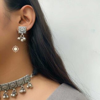 Noor Ghungroo Square Choker with Earring