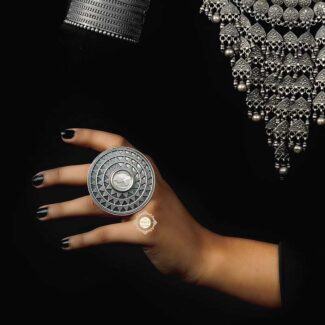 Jashn Queen Victoria Intricate Rawa Ring