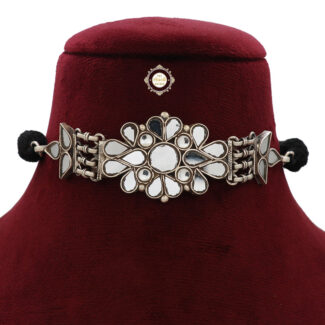 Ruhaniyat White Glass Choker Necklace