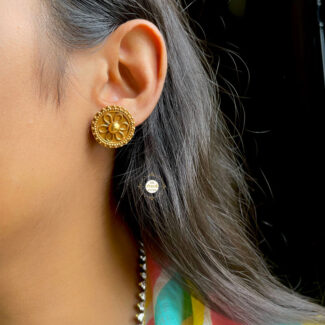 Full Gold Minimal Floral Earring