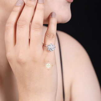 Sparkling Silver Classic Flower Ring