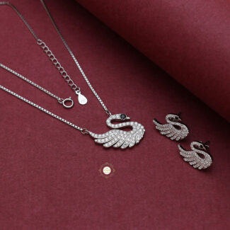 Sparkling Silver Swan Necklace with Earring